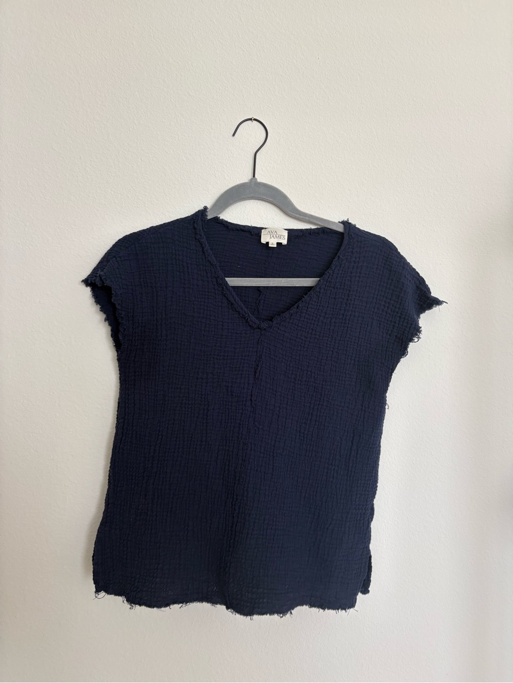 Women’s Navy V-Neck Textured Short Sleeve Tee